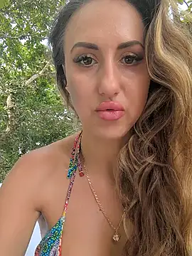 Brilliant-Splashes online show from December 16, 7:03 am