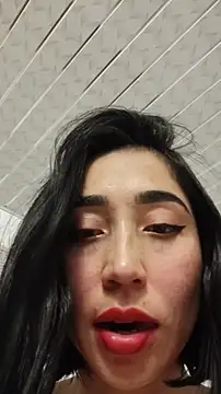 Elowyn online show from February 15, 1:41 am