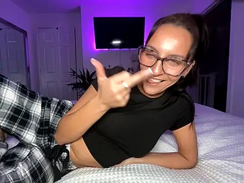 Snapshot of Missalex_xo chatting on October 16, 8:33 pm Missalex xo online show from October 16, 8:33 pm