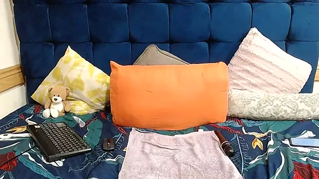 AriesCake online show from April 21, 2:51 am