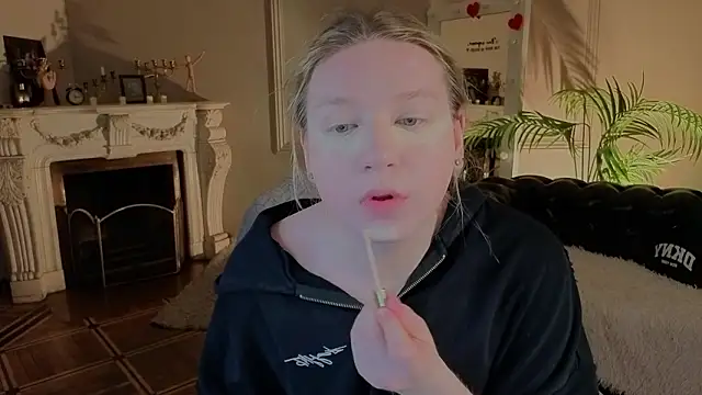 Jes Solar online show from March 9, 6:00 pm