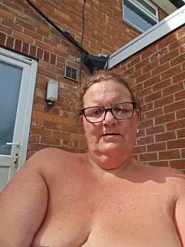 MissQueenBeex online show from June 20, 2:53 pm