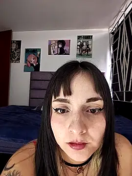 KARINNA  RAVEN online show from April 11, 10:35 pm