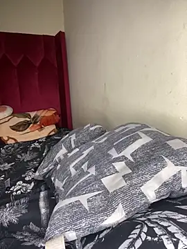 YummyMelanin117 online show from November 27, 11:40 pm