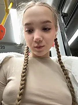 bambi lu online show from October 31, 4:33 pm