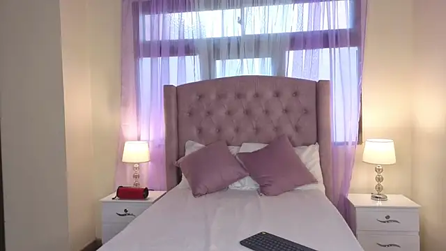 zaraquiinn online show from September 17, 2:26 pm