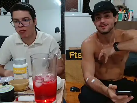 Snapshot of TimiidoSP011 chatting on September 13, 1:35 am TimiidoSP011 online show from September 13, 1:35 am