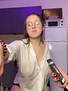 Vviikkssiikk online show from October 16, 5:15 pm