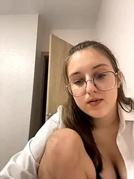 Vviikkssiikk online show from September 29, 3:39 pm