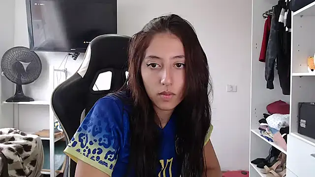 babygirlfree online show from February 23, 6:40 pm