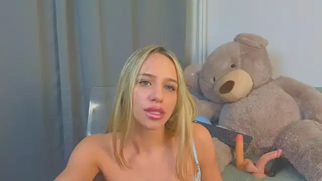 MellisaKim online show from December 13, 10:59 pm