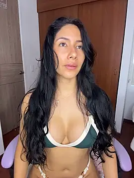 ArianaReynoldss online show from April 1, 1:41 pm