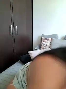 Yuli Mars online show from April 3, 6:39 pm