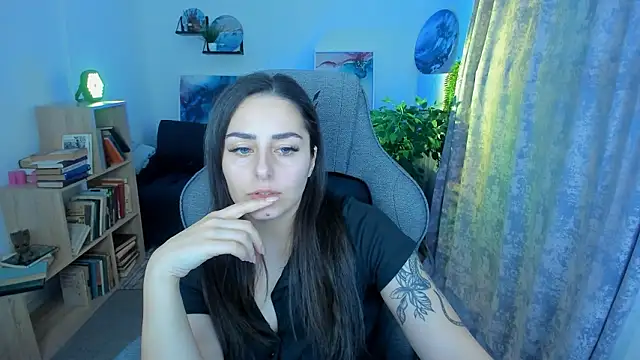 ValeriiMills online show from March 12, 9:39 pm