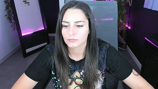 Snapshot of ValeriiMills chatting on October 21, 2:32 pm ValeriiMills online show from October 21, 2:32 pm