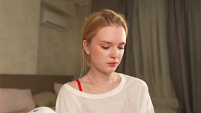 Cyberheart  online show from October 7, 3:38 pm