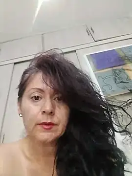 lunadicty online show from May 15, 10:45 pm