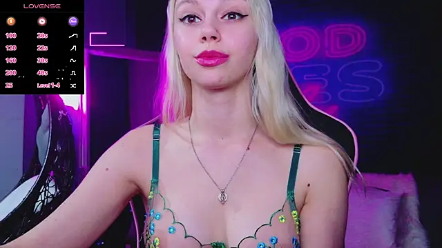 AlessiaCroft online show from December 16, 5:13 am