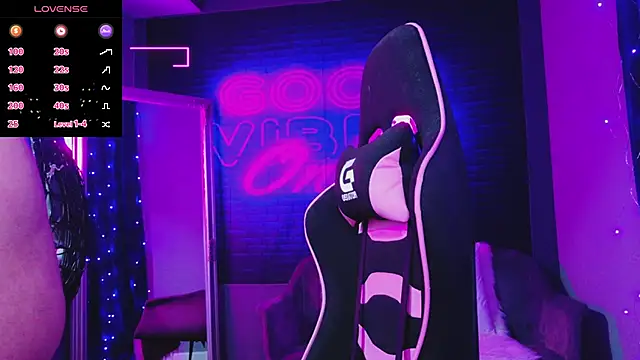 AlessiaCroft online show from February 1, 5:06 am