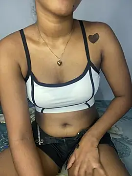 selena mia online show from February 19, 7:13 pm