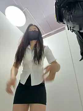 AiBanana online show from May 8, 5:49 pm