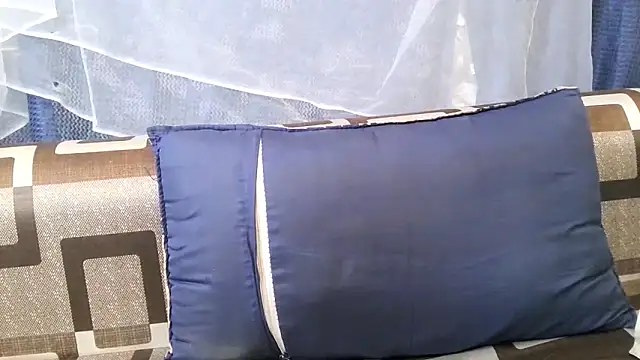 Evalivehere online show from April 13, 8:53 pm