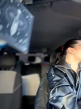 MeekyRich online show from April 2, 2:31 am