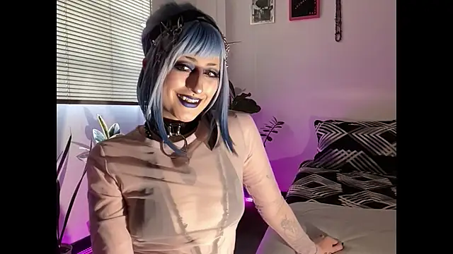 ELENA UMBRA online show from May 9, 10:12 pm
