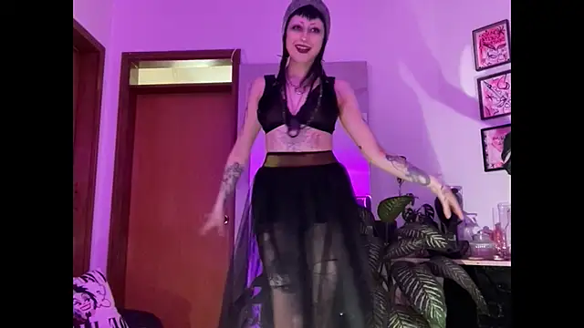 ELENA UMBRA online show from November 29, 4:55 pm