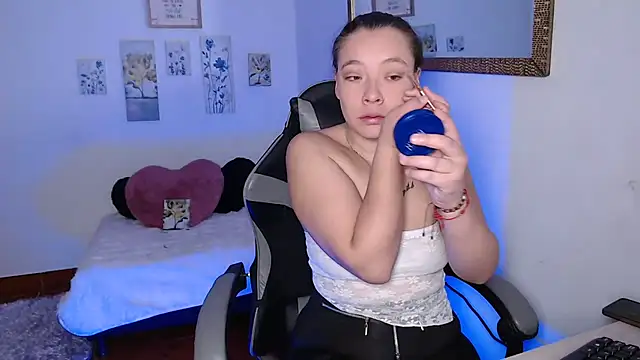 mariaana  222 online show from February 6, 6:50 am