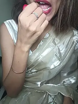 Isha Sax online show from October 27, 6:24 pm