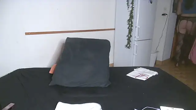 Violett3333 online show from December 2, 4:31 pm