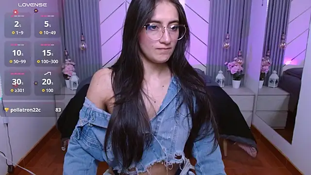 alesiamoore online show from March 5, 4:14 pm