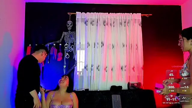 Cleo Ace online show from April 28, 1:15 pm