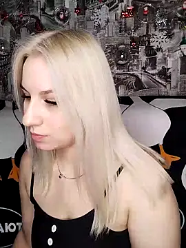 HoneyNelly online show from March 14, 10:55 pm