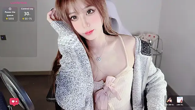 OwQoll online show from February 1, 11:31 am