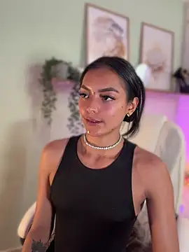 im-isabella online show from June 5, 8:15 pm