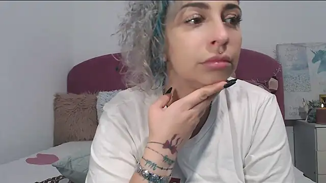 Snapshot of AAARUNY chatting on October 12, 2:52 pm AAARUNY online show from October 12, 2:52 pm