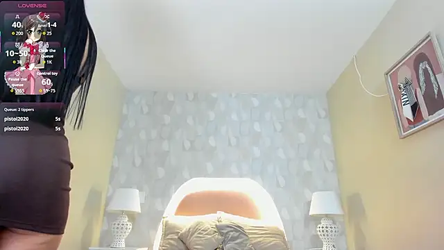 isabella milf  online show from January 13, 7:18 pm