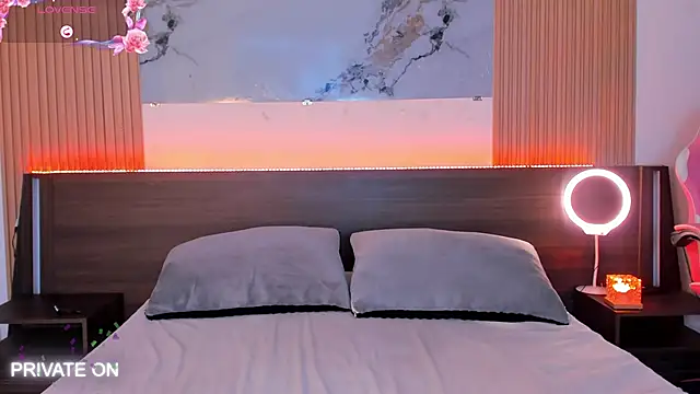 samanthaa moon online show from February 21, 12:11 am