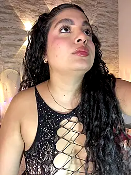 Yassy vazquez online show from December 20, 7:40 pm