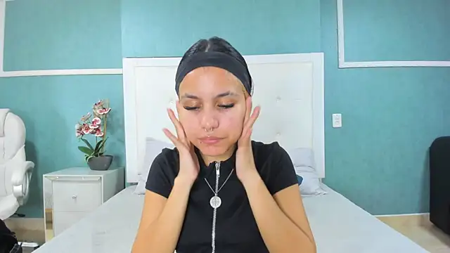 ania gomez online show from December 22, 9:51 pm