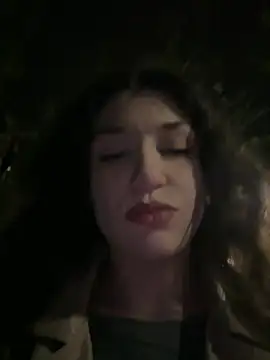 ScarletBloom  online show from April 19, 6:10 pm