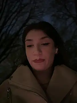 ScarletBloom  online show from April 22, 5:43 pm