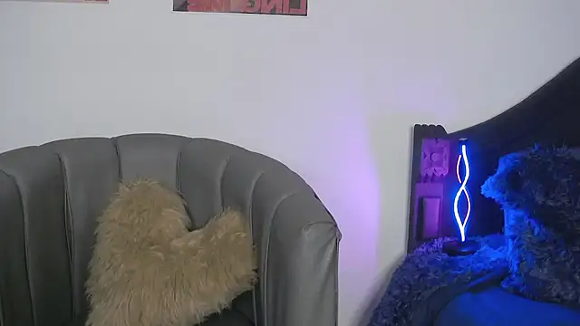 CoralieBronson online show from February 14, 3:41 am