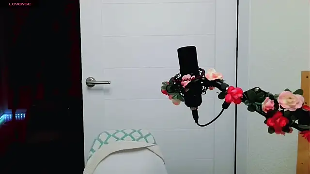 peachyness online show from June 2, 10:33 pm