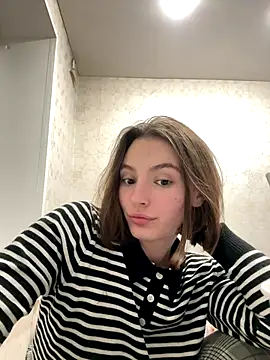 ZariaFlame online show from October 1, 9:53 pm