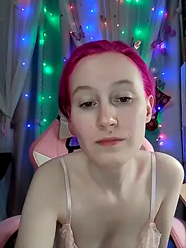 Fuzzy Unicorn online show from December 22, 7:28 pm