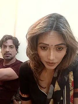 zoyarathore online show from April 4, 6:18 pm