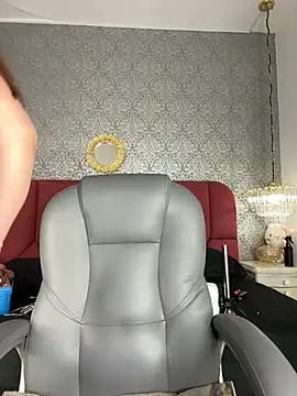 Katie shuangs online show from April 24, 11:51 pm